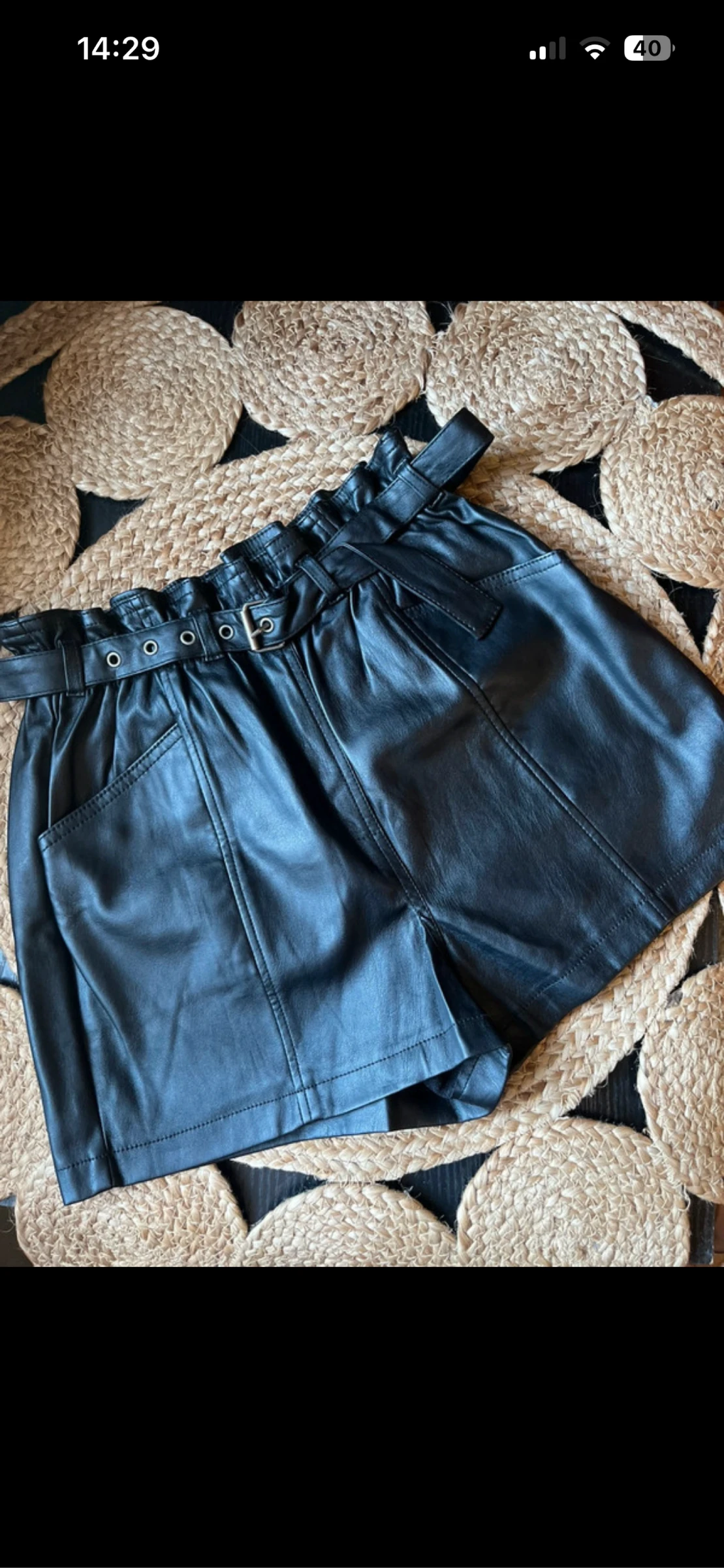 Lindo Short em couro sintético preto Pimkie - Tamanho PP (ótimo estado) – photo 2